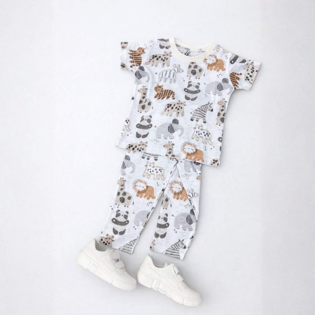 safari Friends print coord set - white